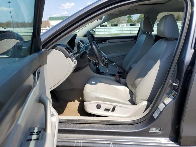 Photo 7 from auction – 2015 VOLKSWAGEN PASSAT SE with VIN 1VWBV7A32FC040564