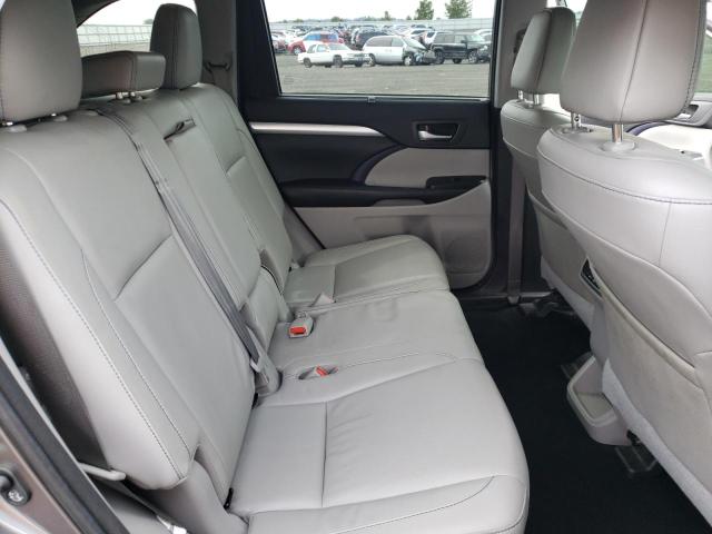 Photo 11 from auction – 2018 TOYOTA HIGHLANDER with VIN 5TDJZRFH2JS855258