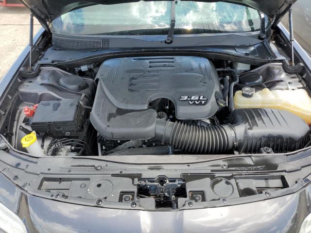 Photo 11 from auction – 2019 CHRYSLER 300 LIMITE with VIN 2C3CCAKG8KH610932