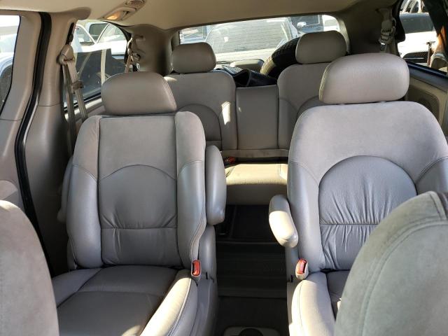Photo 10 from auction – 2001 CHRYSLER TOWN & COU with VIN 2C8GT64L61R218060