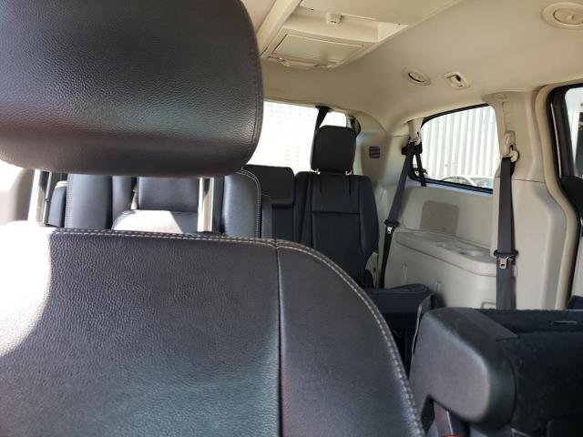 Photo 10 from auction – 2013 CHRYSLER TOWN & COU with VIN 2C4RC1BG4DR692497