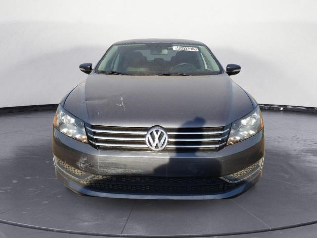 Photo 5 from auction – 2015 VOLKSWAGEN PASSAT S with VIN 1VWAT7A33FC018347