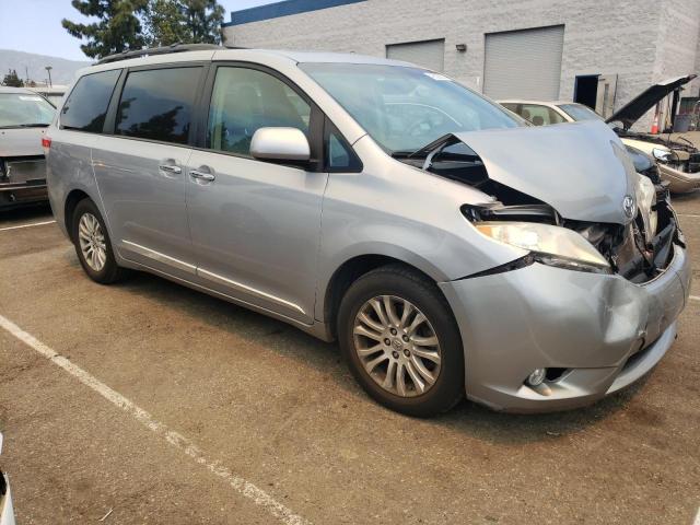 Photo 4 from auction – 2012 TOYOTA SIENNA XLE with VIN 5TDYK3DC4CS179423