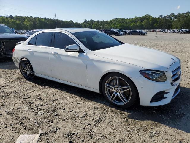 Photo 4 from auction – 2017 MERCEDES-BENZ E 300 with VIN WDDZF4JB6HA239593