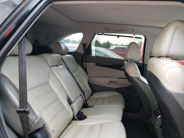 Photo 11 from auction – 2016 KIA SORENTO SX with VIN 5XYPK4A56GG079317
