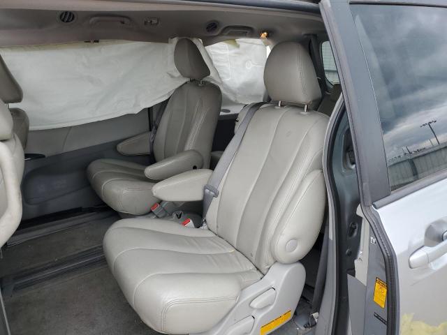 Photo 11 from auction – 2013 TOYOTA SIENNA LE with VIN 5TDKK3DC2DS363346