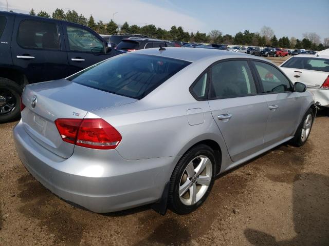 Photo 3 from auction – 2015 VOLKSWAGEN PASSAT S with VIN 1VWAS7A33FC097716