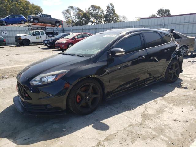 FORD FOCUS ST 2014 مع رقم تعريف المركبة 1FADP3L99EL360789 - صورة من المزاد
