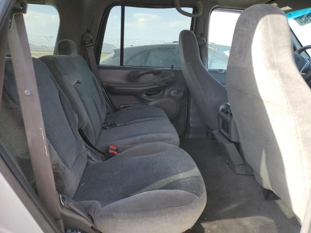 Photo 10 from auction – 2002 FORD EXPEDITION with VIN 1FMRU15L22LA26262
