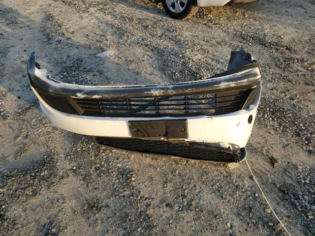 Photo 12 from auction – 2017 KIA FORTE LX with VIN 3KPFL4A75HE093279
