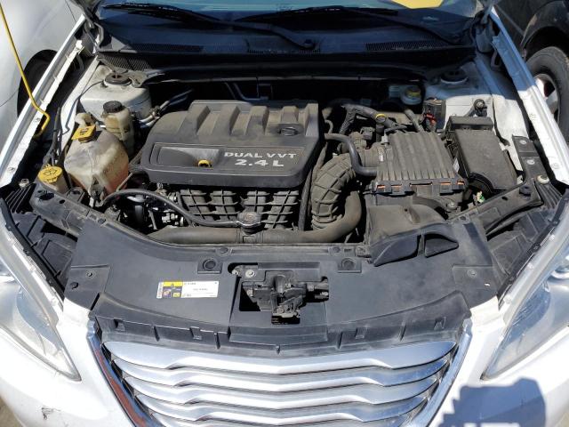 Photo 11 from auction – 2013 CHRYSLER 200 LX with VIN 1C3CCBAB5DN762835