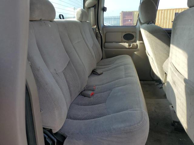 Photo 10 from auction – 2004 CHEVROLET SILVERADO with VIN 1GCEC19VX4E140468