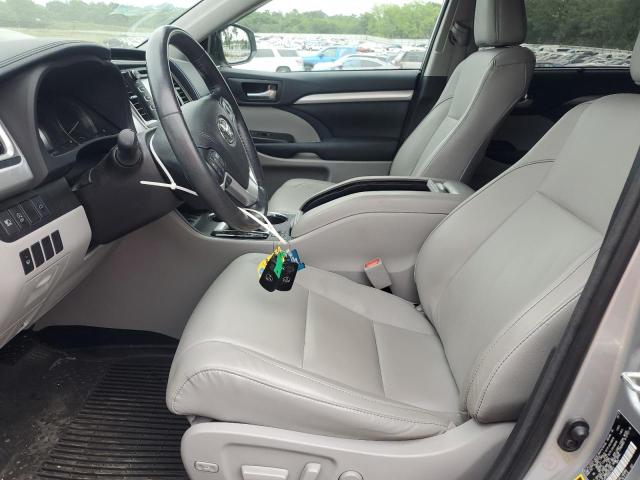 Photo 7 from auction – 2017 TOYOTA HIGHLANDER with VIN 5TDJZRFH3HS477641