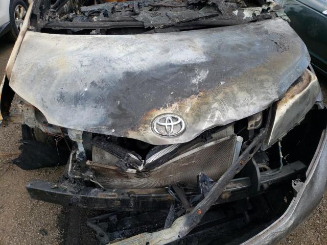 Photo 12 from auction – 2014 TOYOTA SIENNA XLE with VIN 5TDYK3DC2ES506906