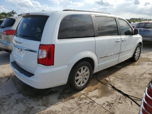 Photo 3 from auction – 2016 CHRYSLER TOWN & COU with VIN 2C4RC1BG4GR304527