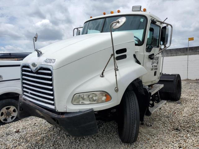 2007 MACK 600 CXN600