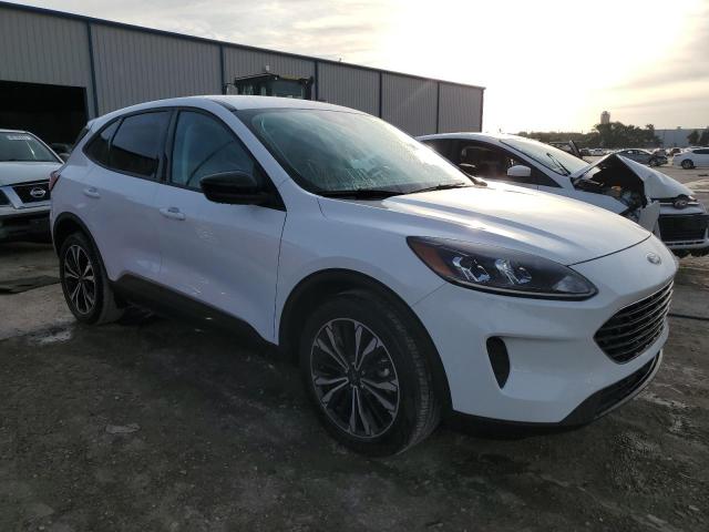Photo 4 from auction – 2021 FORD ESCAPE SE with VIN 1FMCU0G63MUB00342