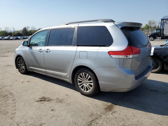 Photo 2 from auction – 2014 TOYOTA SIENNA XLE with VIN 5TDYK3DC9ES425580