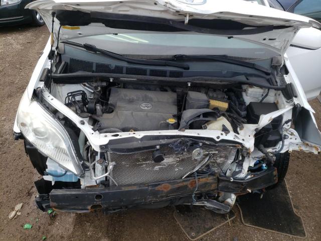 Photo 12 from auction – 2011 TOYOTA SIENNA LE with VIN 5TDKK3DC4BS103205