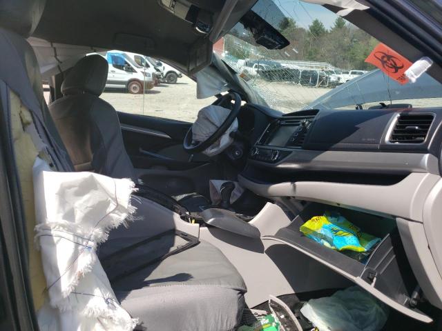 Photo 7 from auction – 2018 TOYOTA HIGHLANDER with VIN 5TDBZRFH0JS893317