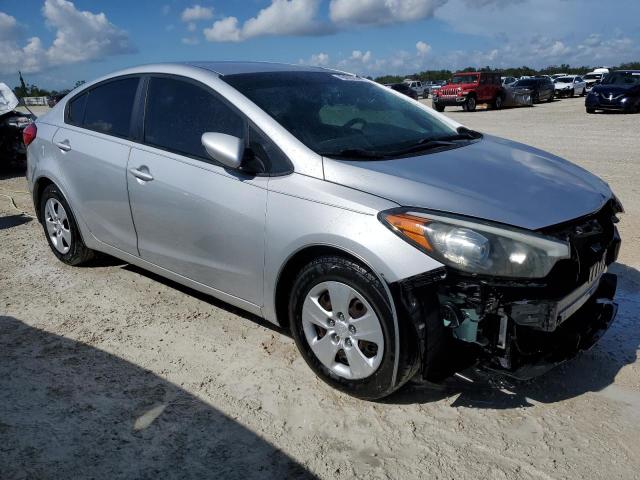 Photo 4 from auction – 2016 KIA FORTE LX with VIN KNAFK4A64G5485817