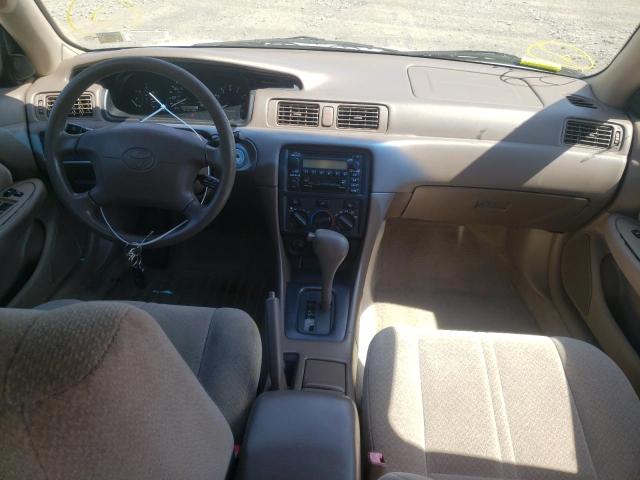 Photo 8 from auction – 2000 TOYOTA CAMRY CE with VIN 4T1BG22K7YU924014