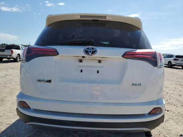 Photo 6 from auction – 2017 TOYOTA RAV4 XLE with VIN JTMWFREV0HD108012