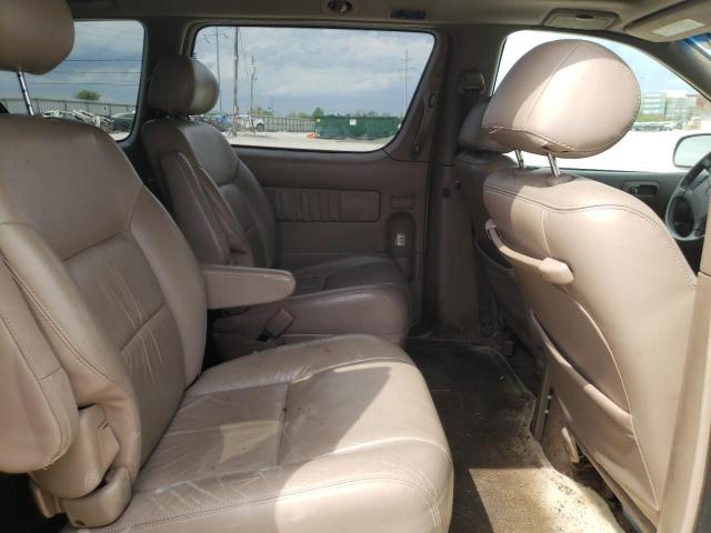 Photo 11 from auction – 2002 TOYOTA SIENNA LE with VIN 4T3ZF13C32U443260