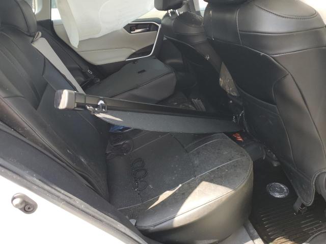 Photo 10 from auction – 2022 TOYOTA RAV4 XLE with VIN 2T3W1RFV3NC181789