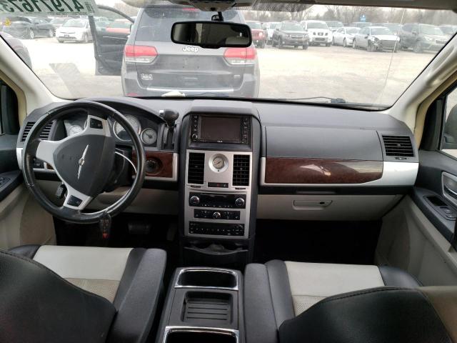 Photo 8 from auction – 2010 CHRYSLER TOWN & COU with VIN 2A4RR8DX5AR428165
