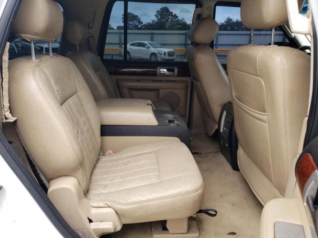 Photo 11 from auction – 2005 LINCOLN NAVIGATOR with VIN 5LMFU27555LJ04932