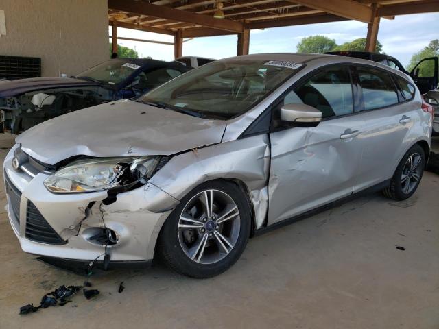 FORD FOCUS SE 2014 مع رقم تعريف المركبة 1FADP3K25EL227385 - صورة من المزاد