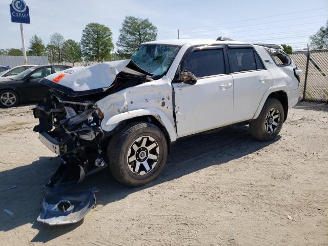 TOYOTA 4RUNNER SR 2019 with VIN JTEBU5JR2K5658962 - Photo from auction