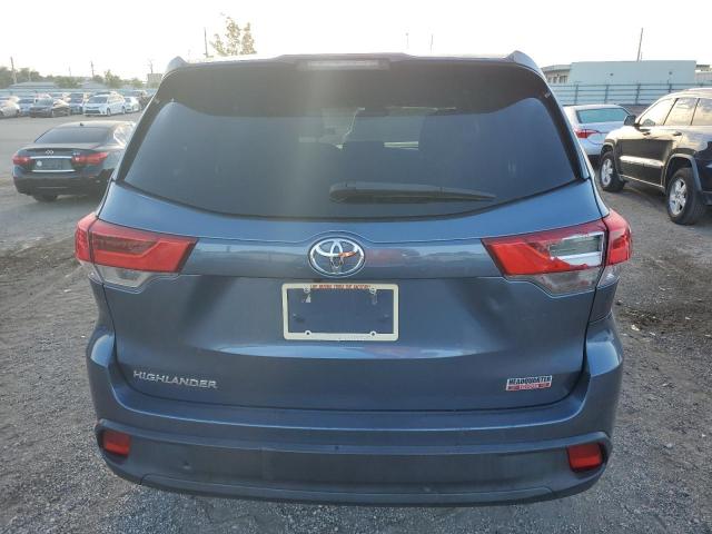 Photo 6 from auction – 2018 TOYOTA HIGHLANDER with VIN 5TDZARFH2JS034848