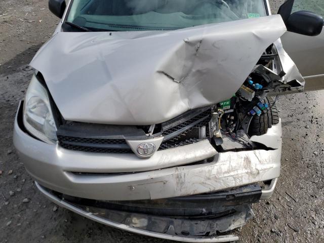 Photo 12 from auction – 2005 TOYOTA SIENNA LE with VIN 5TDBA23C55S047357