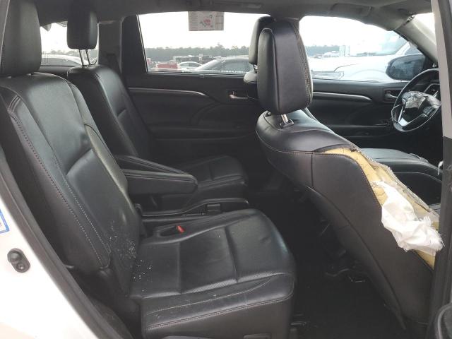 Photo 11 from auction – 2017 TOYOTA HIGHLANDER with VIN 5TDYZRFH1HS210870