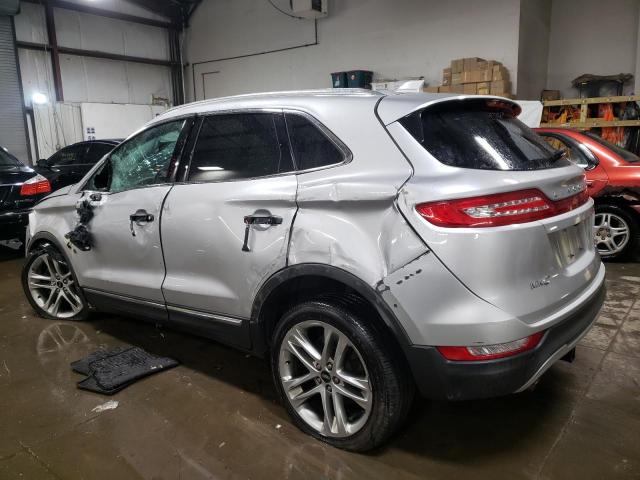 Photo 2 from auction – 2017 LINCOLN MKC RESERV with VIN 5LMCJ3D93HUL12475
