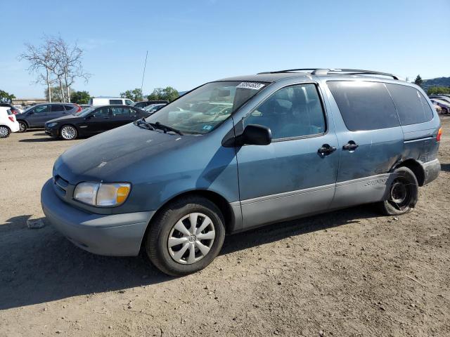 TOYOTA SIENNA CE 2000 with VIN 4T3ZF19C7YU314079 - Photo from auction
