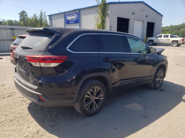 Photo 3 from auction – 2017 TOYOTA HIGHLANDER with VIN 5TDZARFH3HS031645