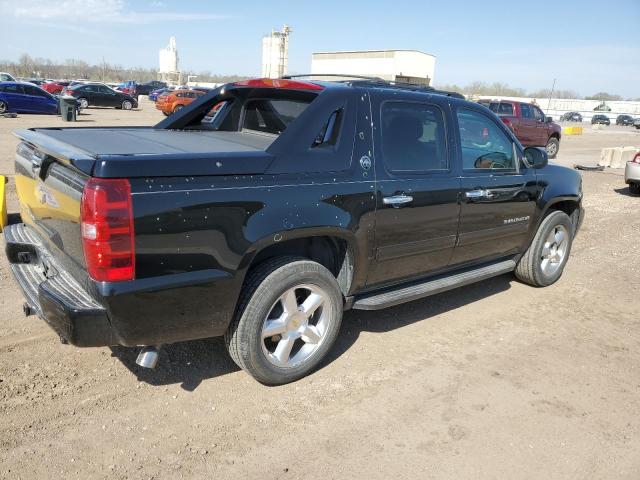 Photo 3 from auction – 2013 CHEVROLET AVALANCHE with VIN 3GNTKFE74DG249345