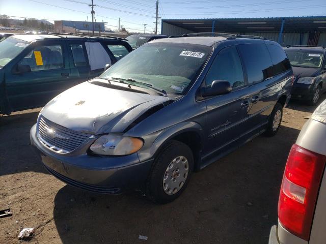 CHRYSLER TOWN & COU 2002 with VIN 2C4GP44352R587875 - Photo from auction