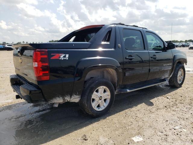 Photo 3 from auction – 2013 CHEVROLET AVALANCHE with VIN 3GNTKFE73DG322592