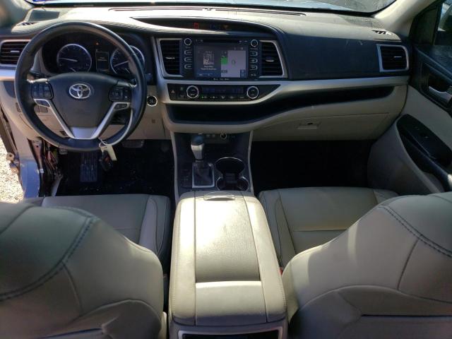 Photo 8 from auction – 2018 TOYOTA HIGHLANDER with VIN 5TDKZRFH9JS238721