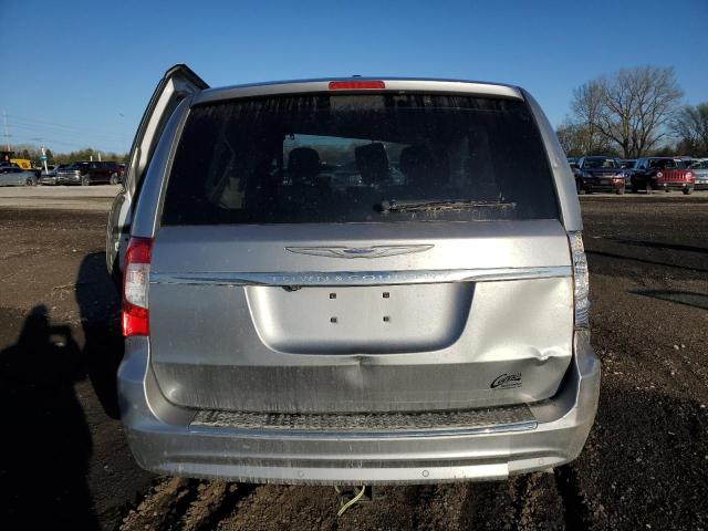 Photo 6 from auction – 2016 CHRYSLER TOWN & COU with VIN 2C4RC1CG8GR302990