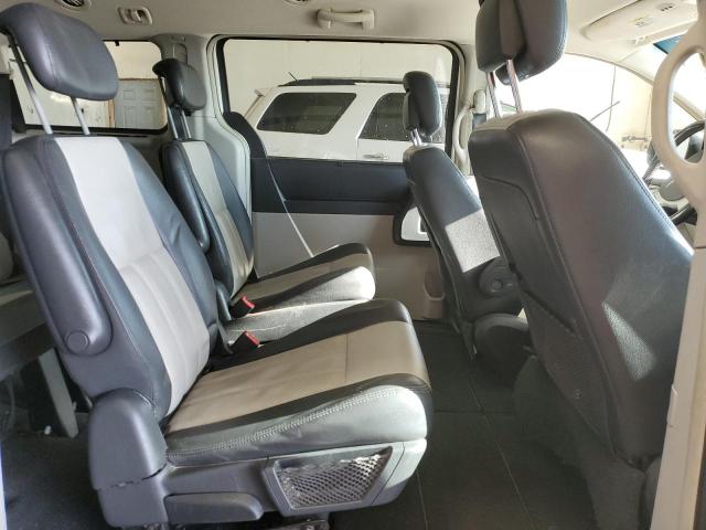 Photo 11 from auction – 2010 CHRYSLER TOWN & COU with VIN 2A4RR5D15AR293585