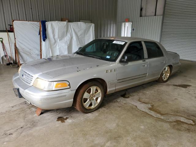 FORD CROWN VICT 2004 with VIN 2FAFP74W34X147147 - Photo from auction