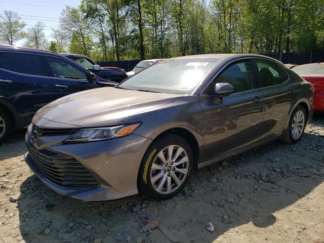 TOYOTA CAMRY L 2018 with VIN 4T1B11HK2JU106957 - Photo from auction