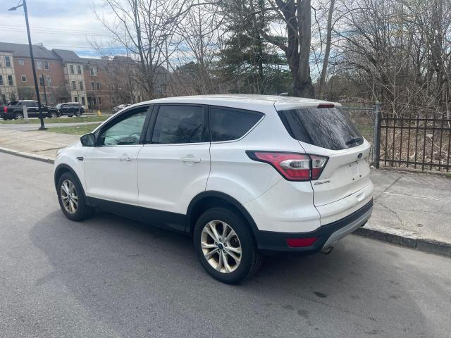 Photo 3 from auction – 2017 FORD ESCAPE SE with VIN 1FMCU9GD9HUC40629