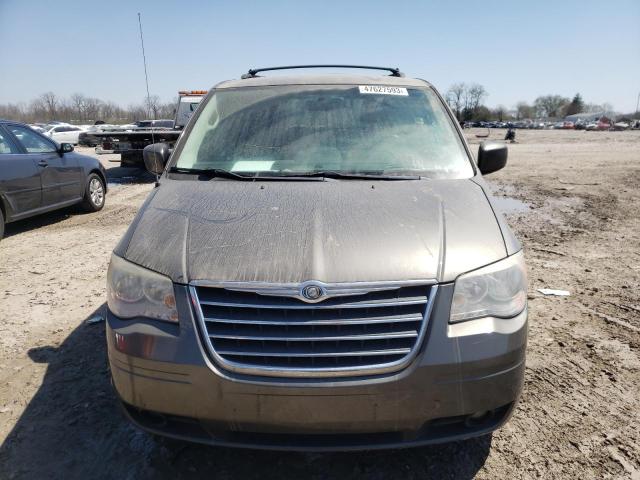 Photo 5 from auction – 2010 CHRYSLER TOWN & COU with VIN 2A4RR8DX8AR394982