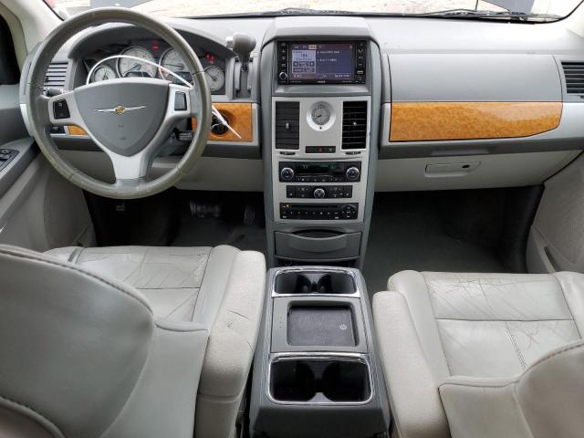 Photo 8 from auction – 2010 CHRYSLER TOWN & COU with VIN 2A4RR7DX5AR321997